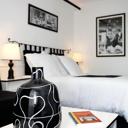 Le Relais Des Chartreux Отель Saulx-les-Chartreux
