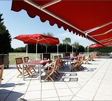 Hotel Le Relais Des Chartreux 3*