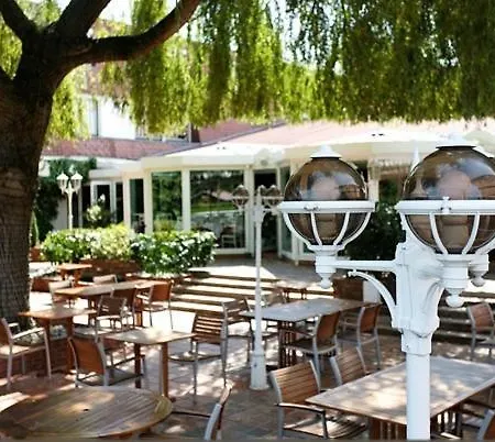 Le Relais Des Chartreux Hotel 3*