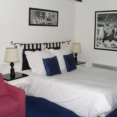 Hotel Le Relais Des Chartreux 3*
