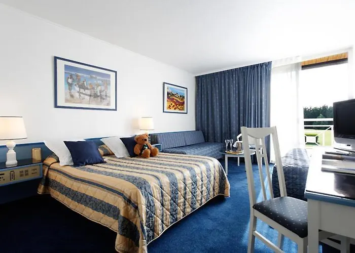 Le Relais Des Chartreux Otel 3*